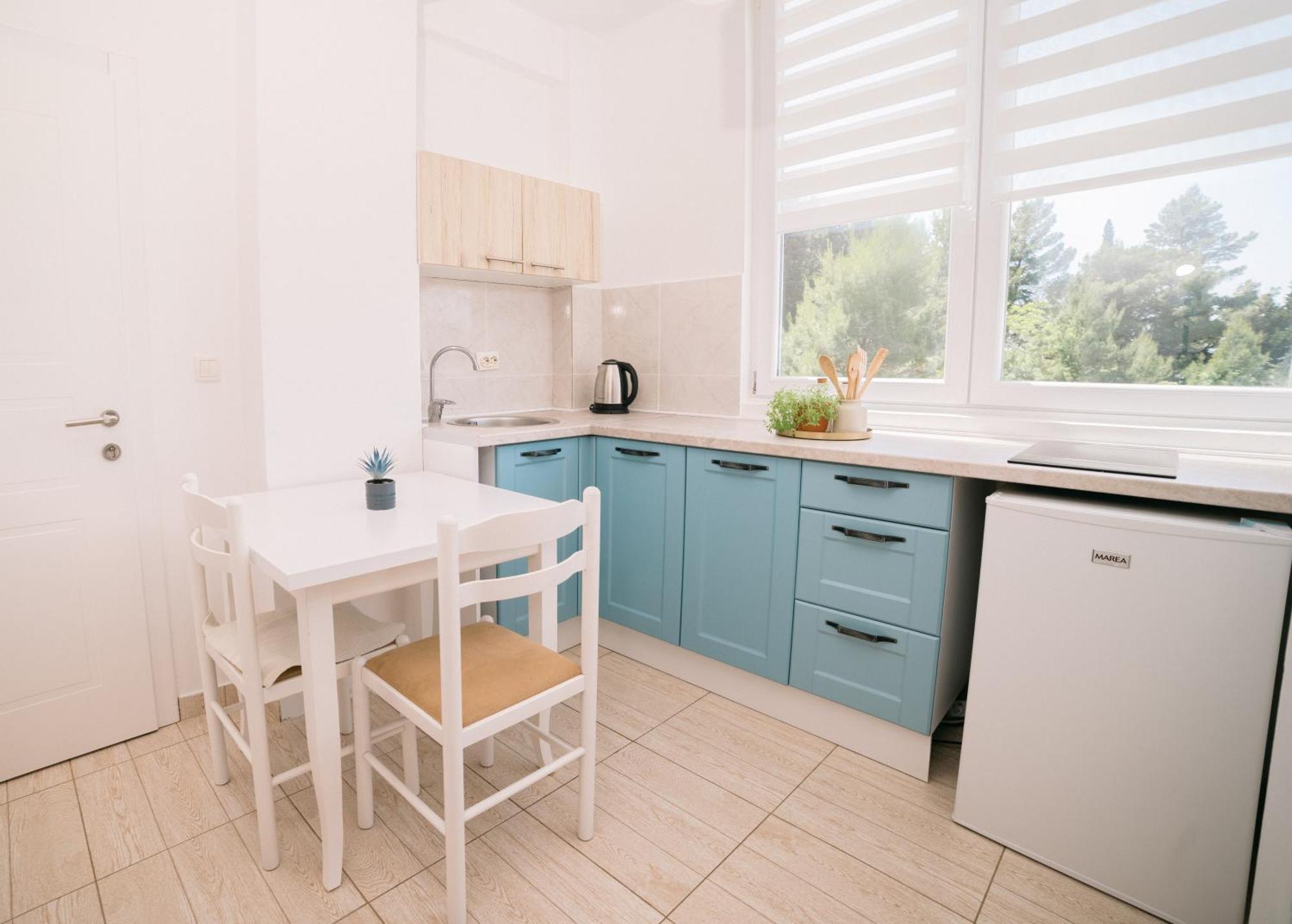 Apartments Lungo Mare 울친 외부 사진