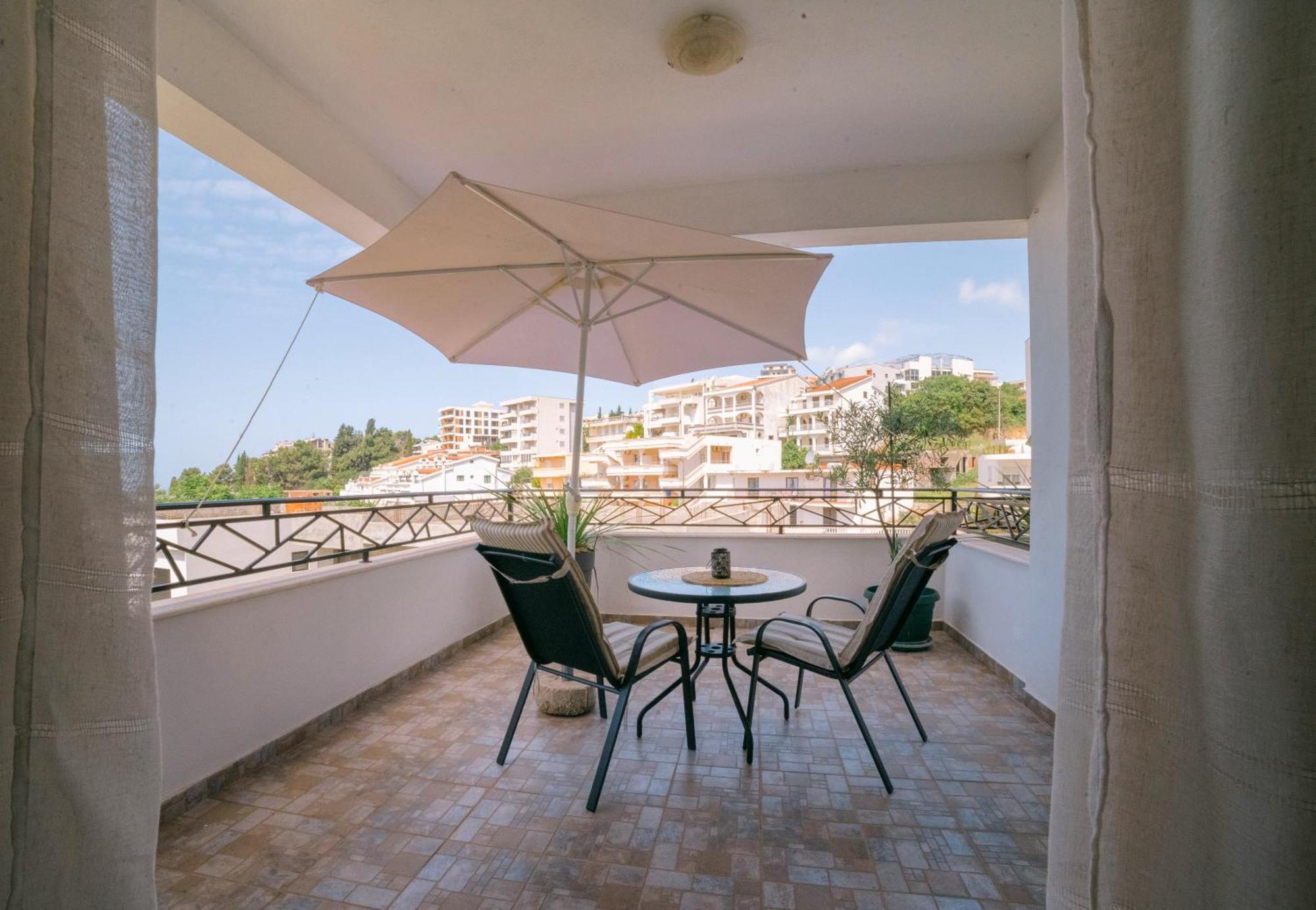 Apartments Lungo Mare 울친 외부 사진