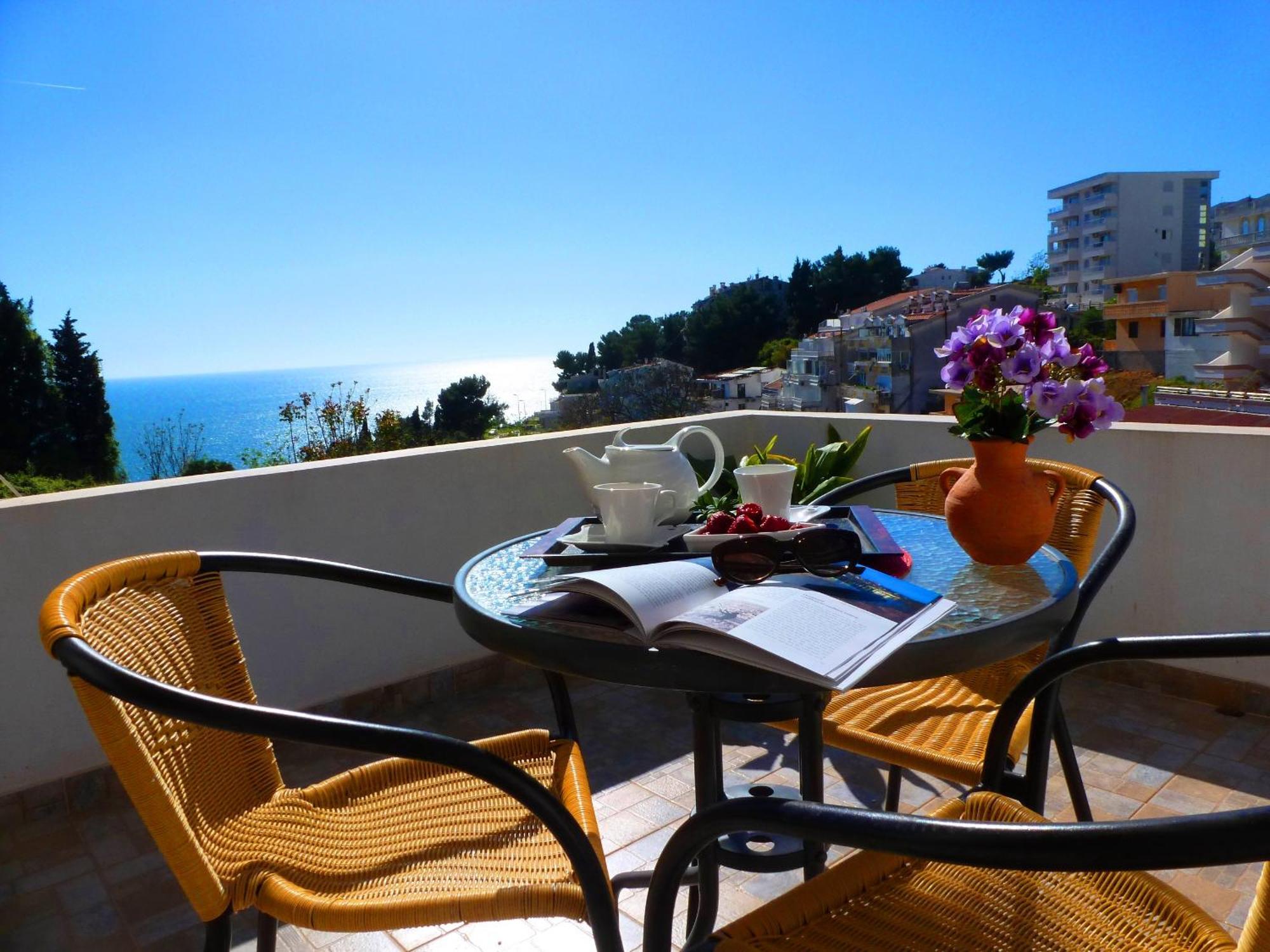 Apartments Lungo Mare 울친 외부 사진